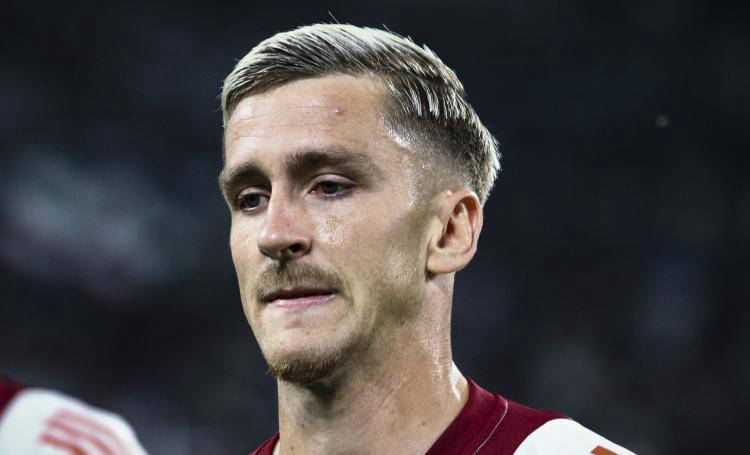 意甲最新动态：米兰面临压力，萨勒马科尔斯转会传闻波澜