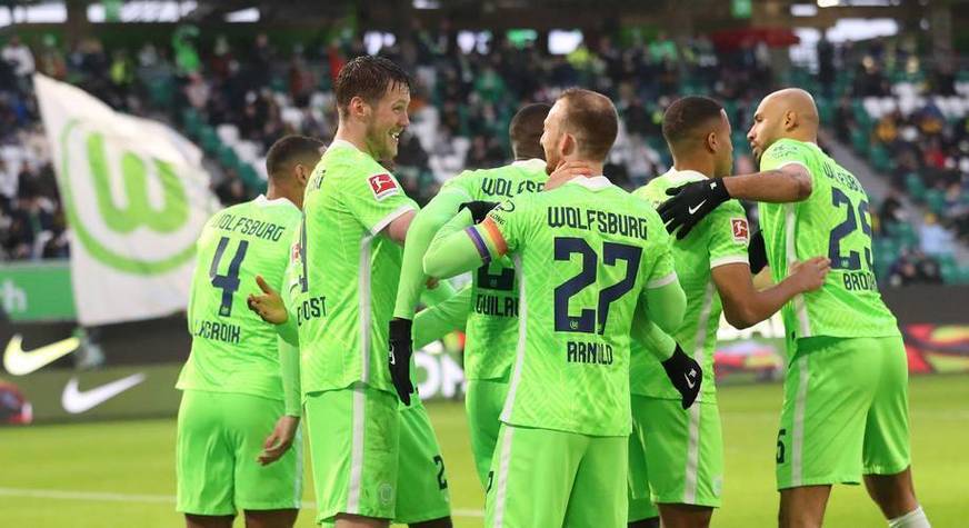 德甲焦点战：狼堡主场迎战莱红牛，谁能拔得头筹？